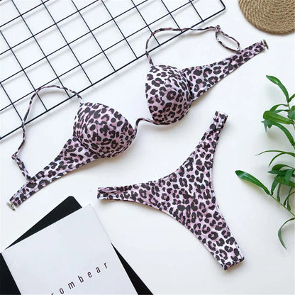 Two-piece push-up swimsuit with padded bra