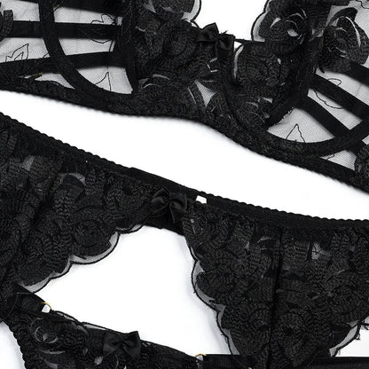 Lace lingerie set with adjustable features