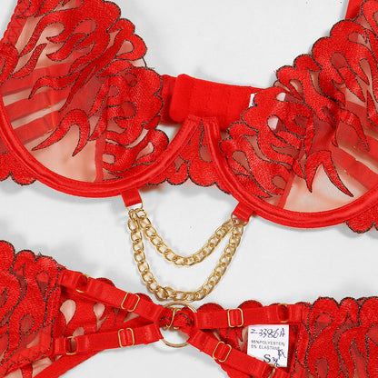 Complete lingerie set with a flame motif