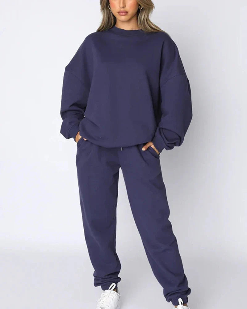 Loose tracksuit set with hooded sweatshirt