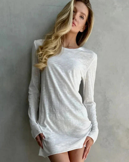 Delicate long-sleeve nightgown