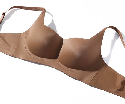 Seamless push-up bra with adjustable straps