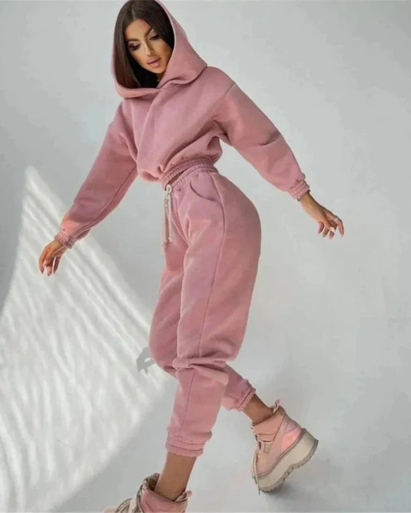 Comfortable tracksuit set with a short sweatshirt