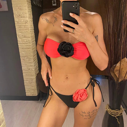 Two-piece bandeau swimsuit without straps