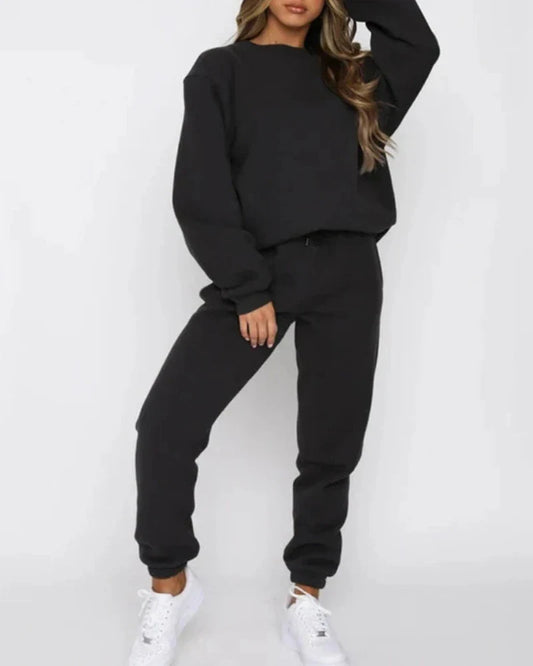 Loose tracksuit set with hooded sweatshirt