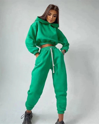 Comfortable tracksuit set with a short sweatshirt