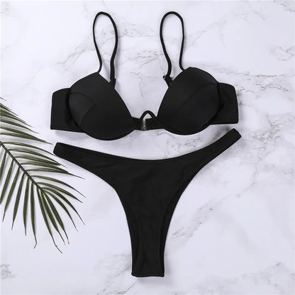 Bikini push-up with adjustable straps