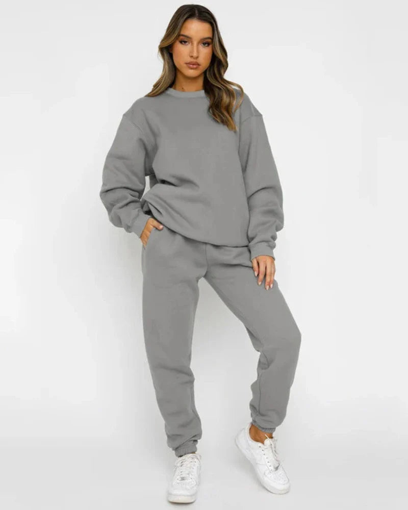 Loose tracksuit set with hooded sweatshirt