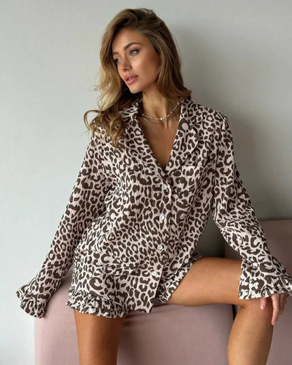 Short loungewear set with leopard print top