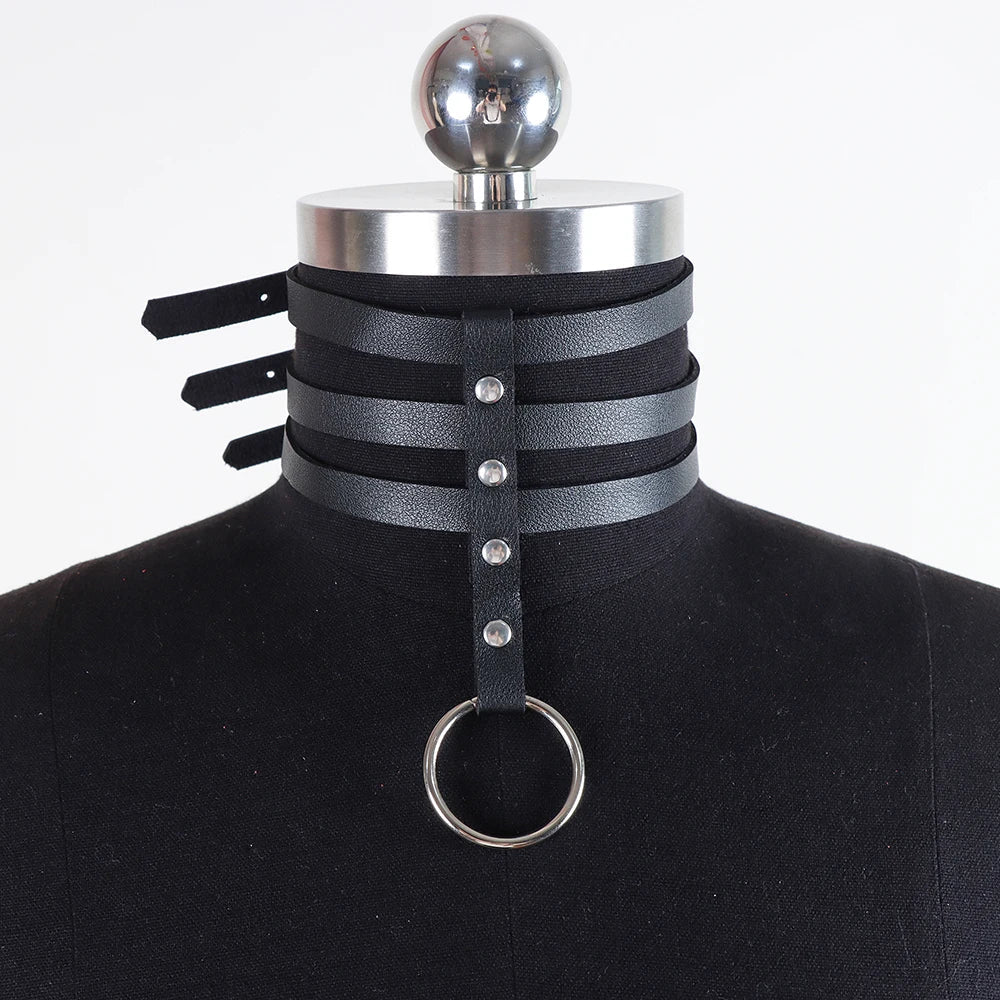 Choker harness with adjustable straps