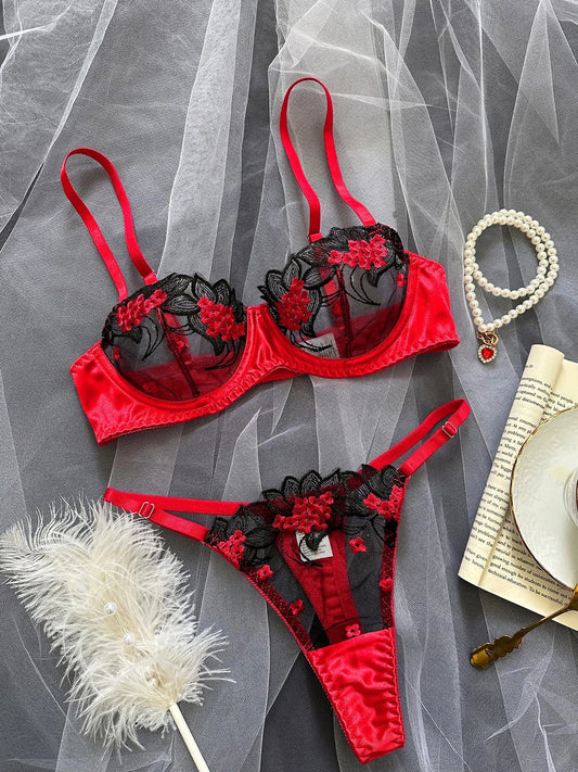 Lace embellished lingerie set