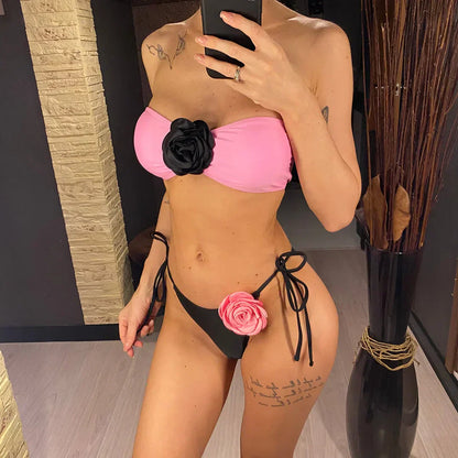 Two-piece bandeau swimsuit without straps