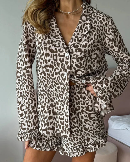 Short loungewear set with leopard print top