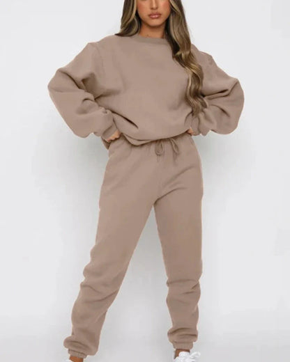 Loose tracksuit set with hooded sweatshirt