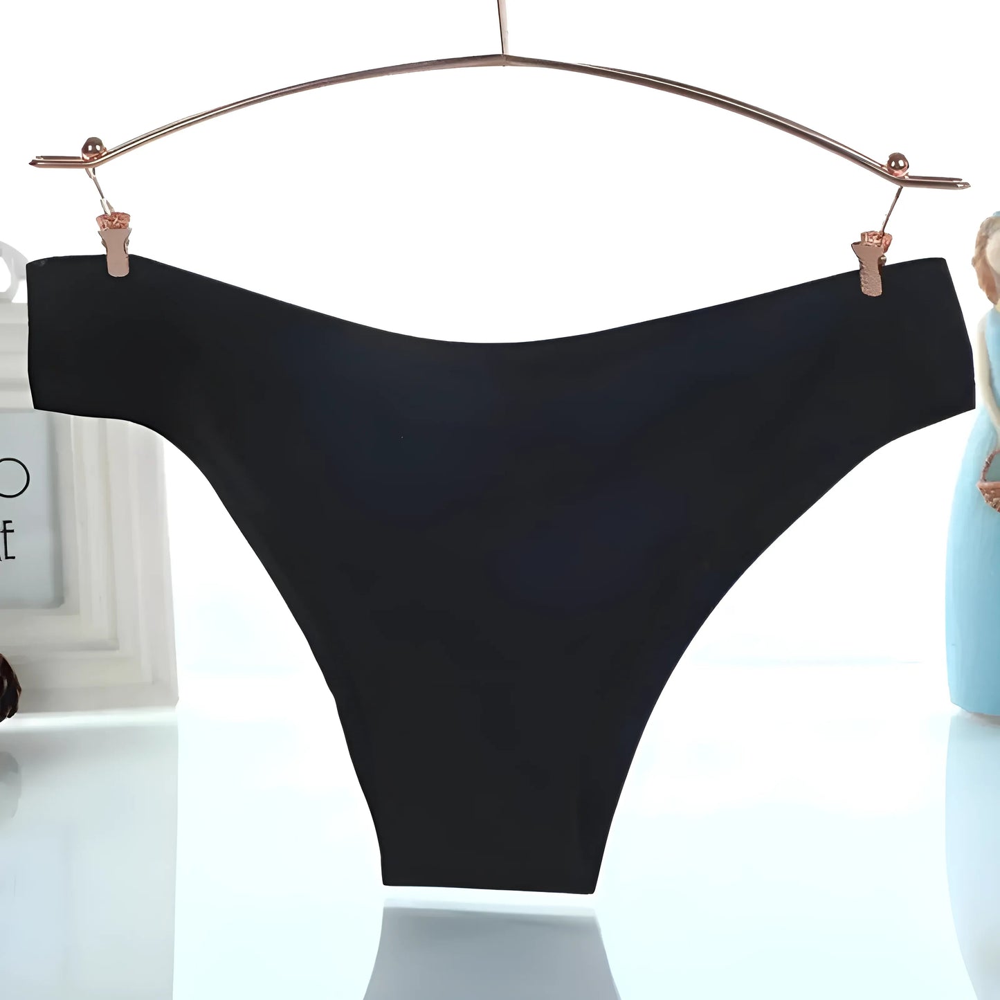 Black Seamless Classic Knickers