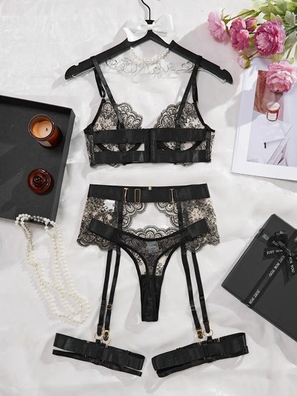 Lingerie set with lace details