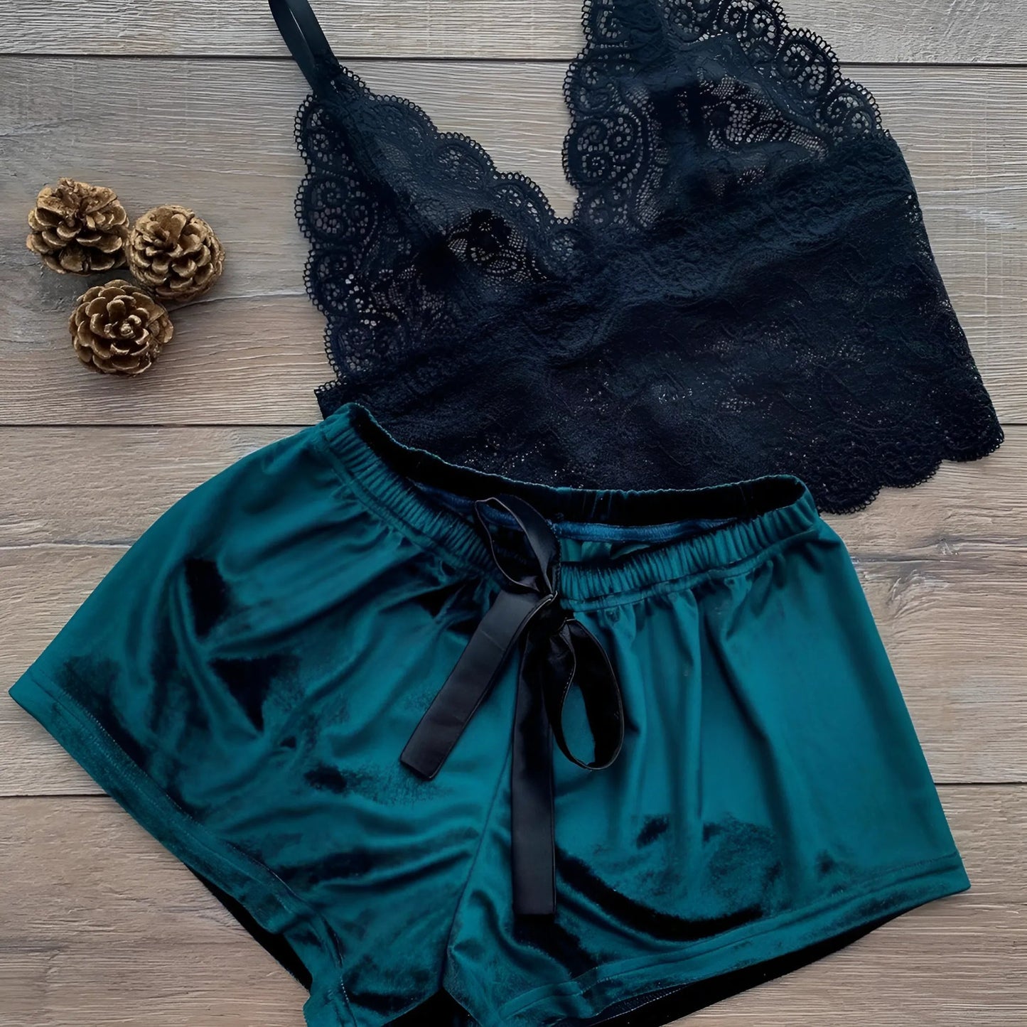 Green Lace Top Two-Piece Pyjama Set