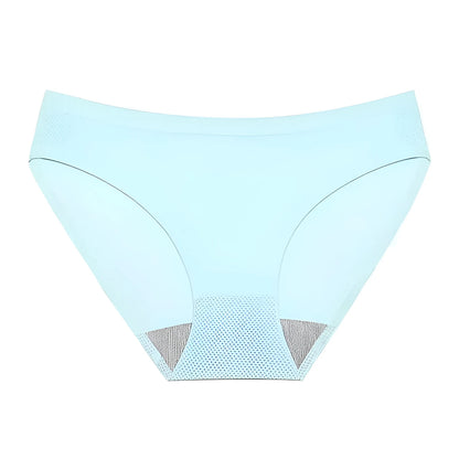 Light Blue Seamless Breathable Underwear