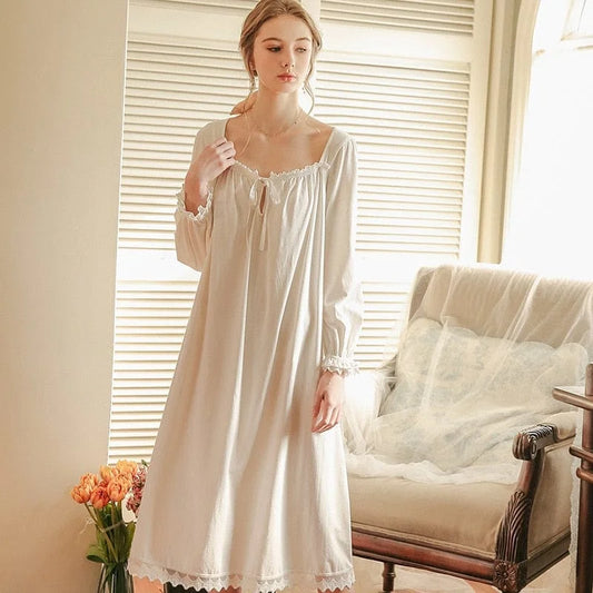 Nightgown with long sleeves - white / s