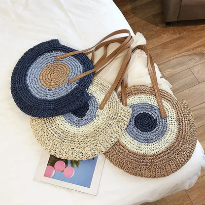 Round straw beach bag