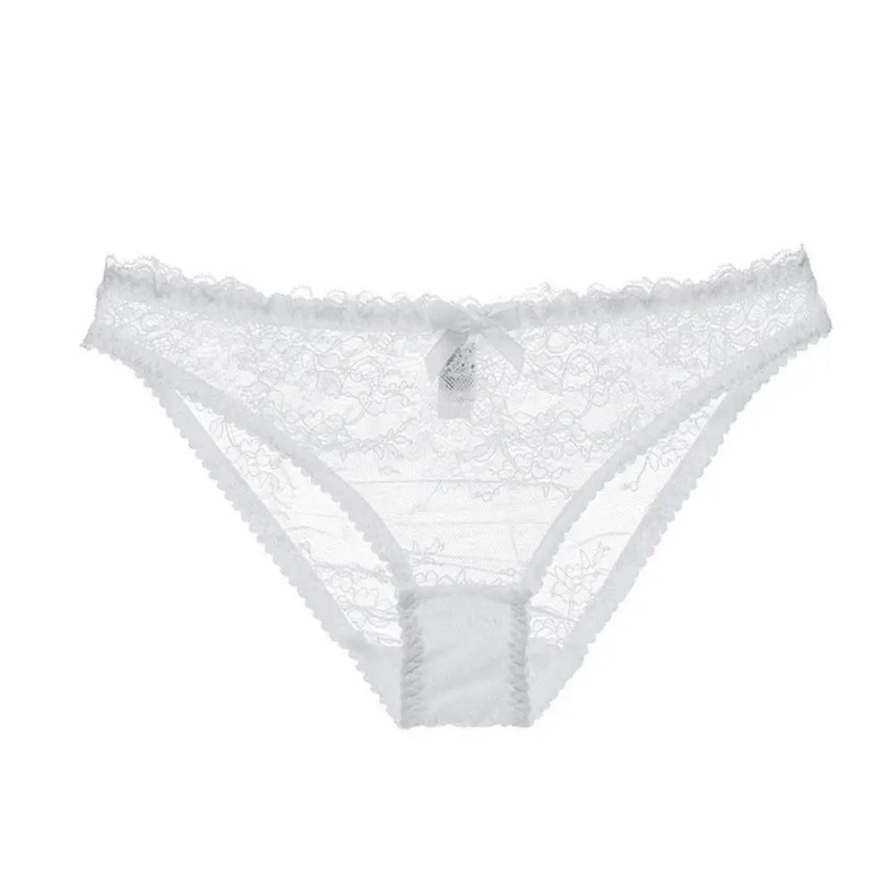 Lace briefs made of delicate lace