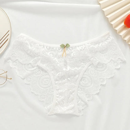 Lace panties with a teardrop accent