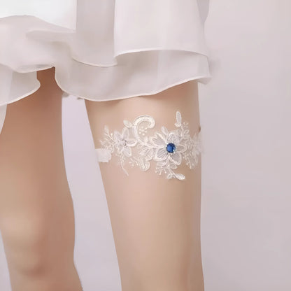 White Flower-Shaped Garter with Zirconia