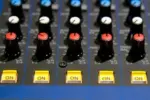 Yamaha MG16XU 16-Inputs 6-Bus Mixers with Effects - Image 3